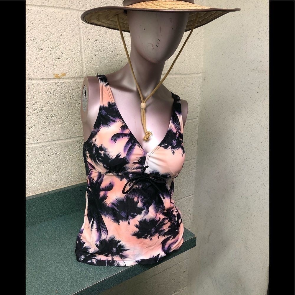 NWT Gemyse Tankini Top